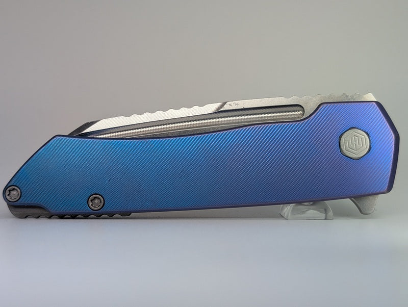 MachineWise Mojave High Voltage Blue Fade Lanyardless Framelock Folding Knife #675 *BLEM*