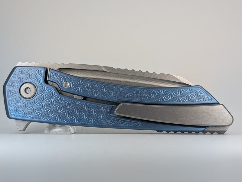 MachineWise Mojave Ice Blue Ti (CPM S90V | Lightwash | Stars Handle) Framelock Folding Knife 575 *BLEM*