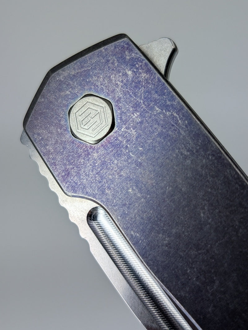 MachineWise-Mojave-Purple-Titanium-Framelock-Knife-Pivot2