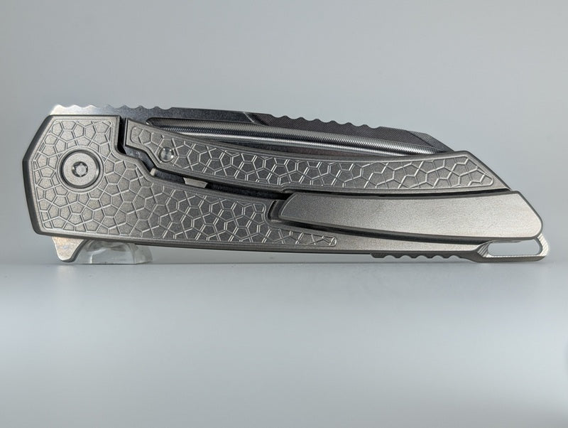 MachineWise-Mojave-Raw-Titanium-Framelock-Knife-Back6