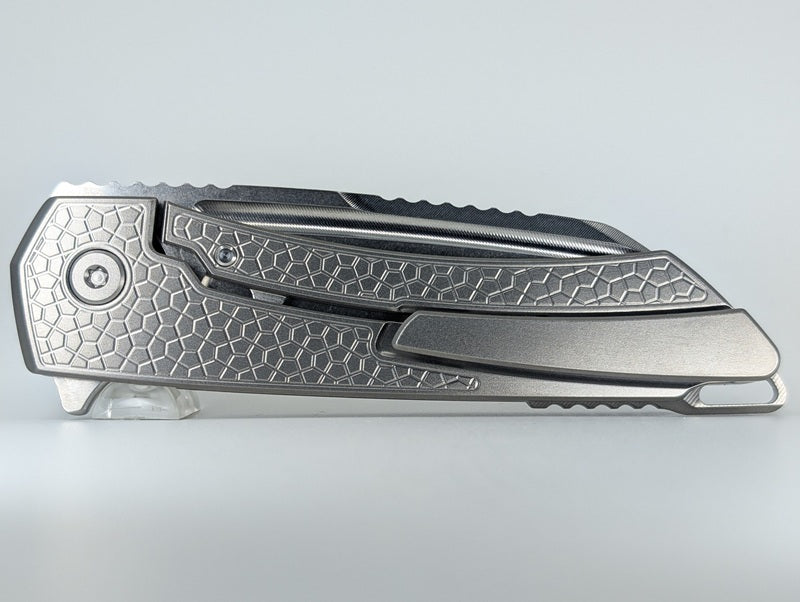 MachineWise-Mojave-Raw-Titanium-Framelock-Knife-Back7