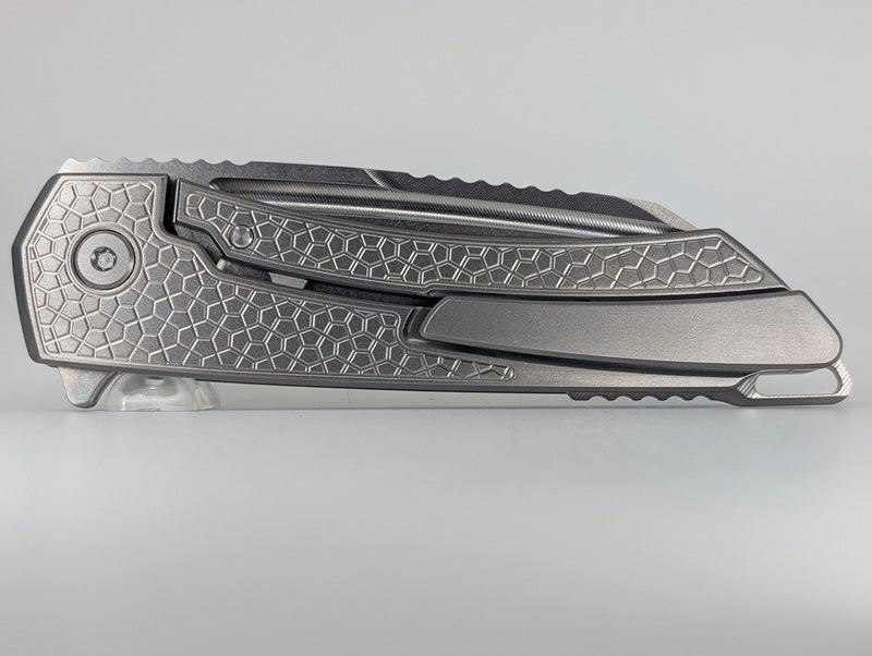 MachineWise-Mojave-Raw-Titanium-Framelock-Knife-Back8