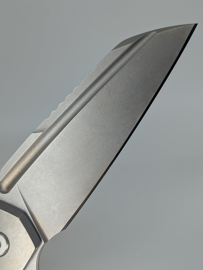 MachineWise-Mojave-Titanium-Smooth-Framelock-Knife-Blade1