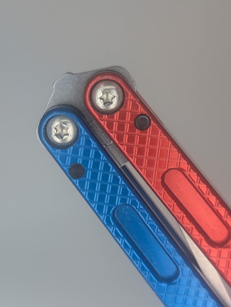 *Consignment* MachineWise Prysma Balisong Trainer Red/Blue