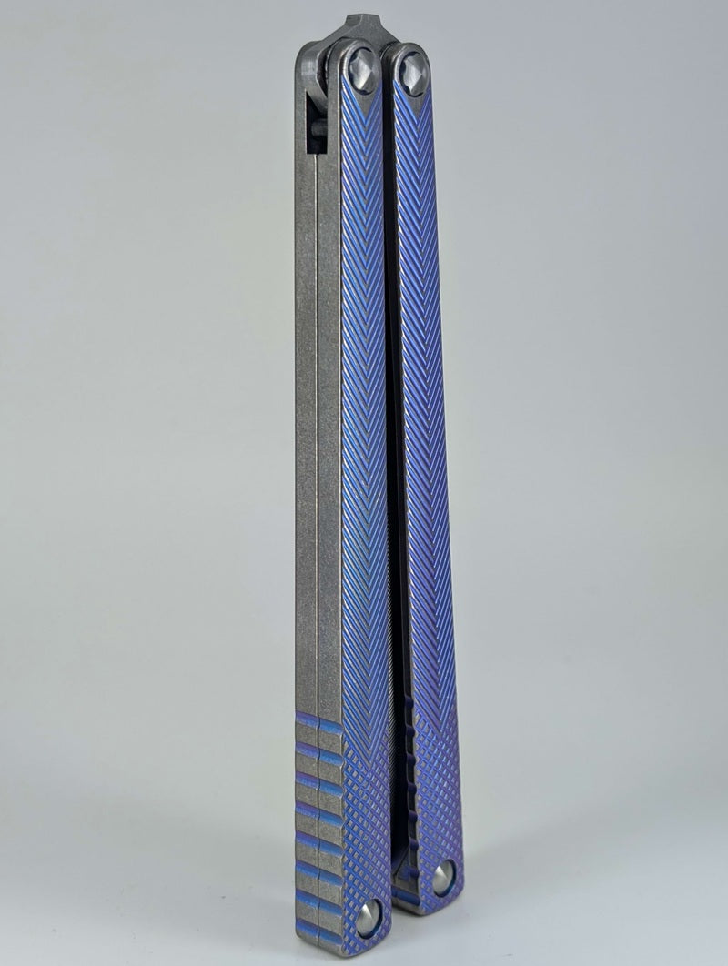 MachineWise Serif ( S35VN | Grade 5 Titanium | Blurple Distressed ) Live Blade Balisong #522