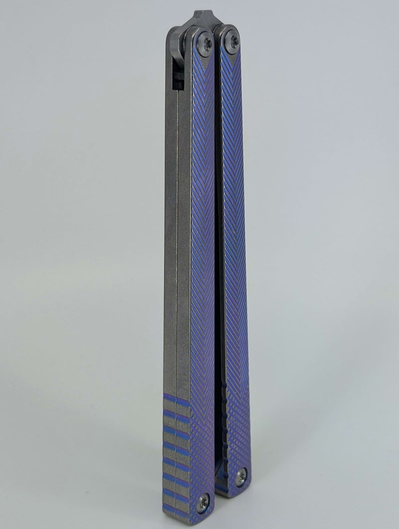 MachineWise Serif ( S35VN | Grade 5 Titanium | Blurple Distressed ) Live Blade Balisong #524