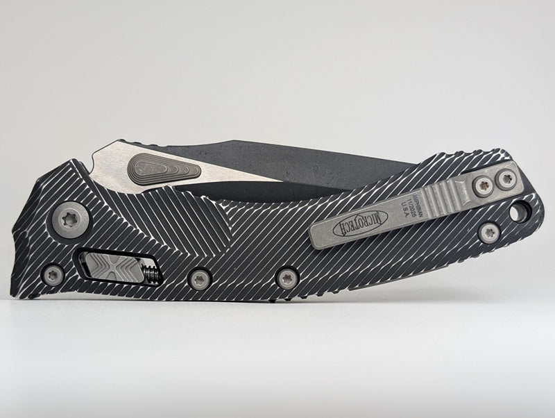 Microtech Amphibian RAM-LOK S/E Fluted Distressed Black Apocalyptic DLC Folding Knife