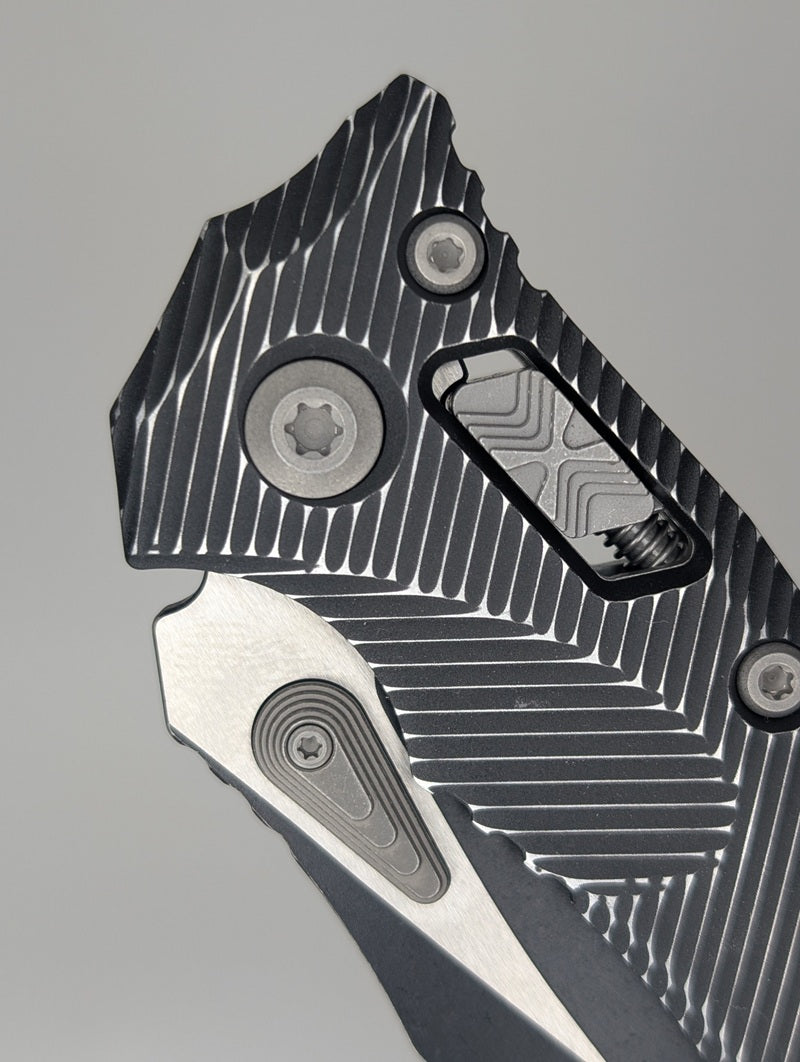 Microtech Amphibian RAM-LOK S/E Fluted Distressed Black Apocalyptic DLC Folding Knife