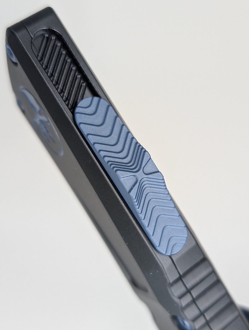 Microtech Combat Troodon Gen III S/E Black w/ Navy Blue Accents/Blade Out the Front Knife