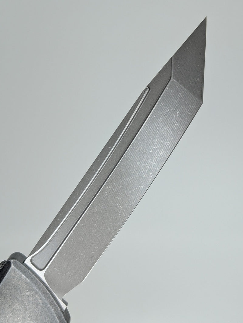Microtech Combat Troodon Gen III Weathered Metal Apocalyptic Out the Front Knife