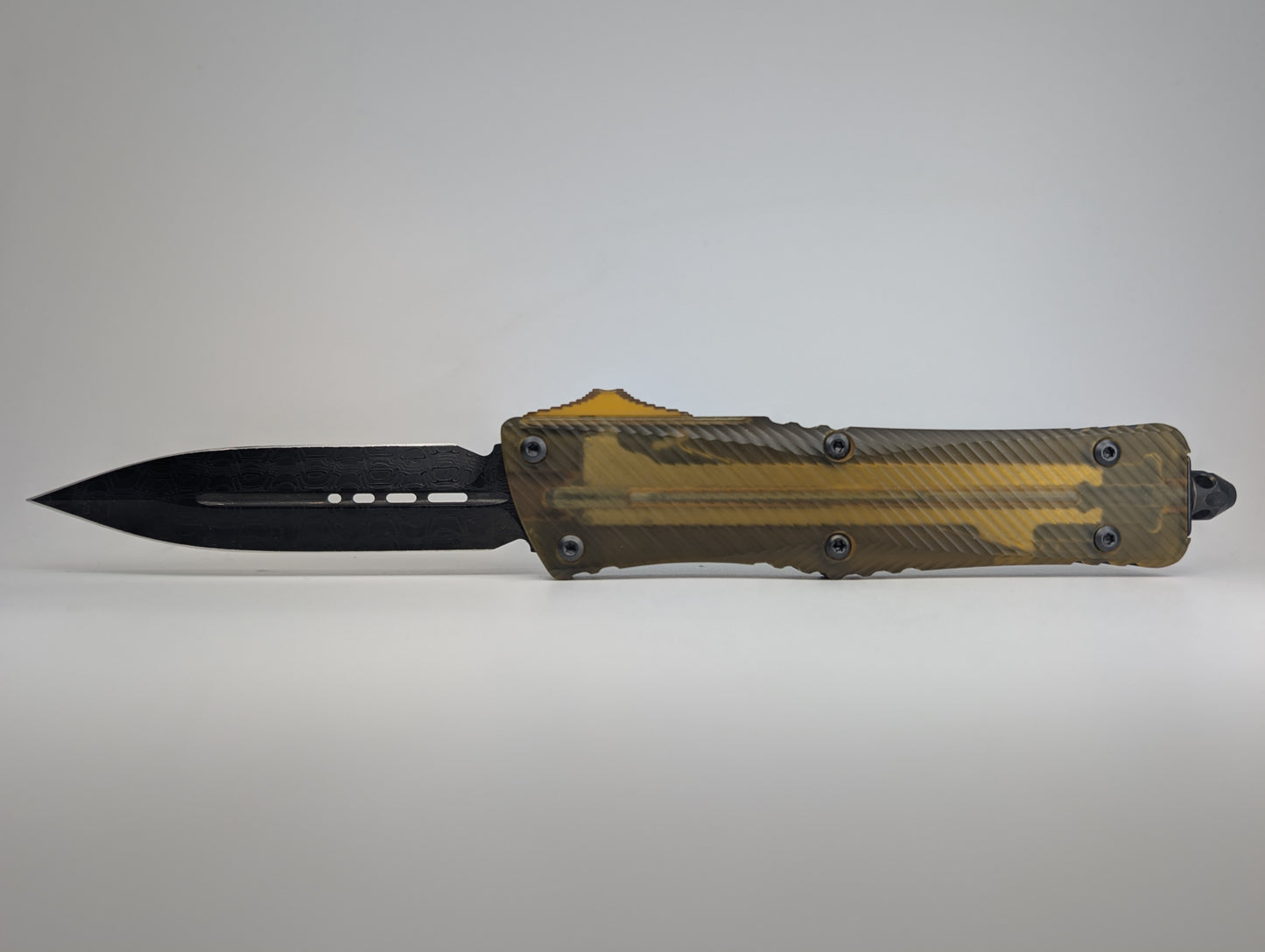 *Consignment* Microtech Combat Troodon D/E Ultem Top Damascus Blade Out the Front Knife