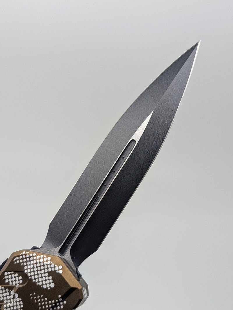 Microtech Cypher II D/E Tan Pixel DLC Out the Front Knife