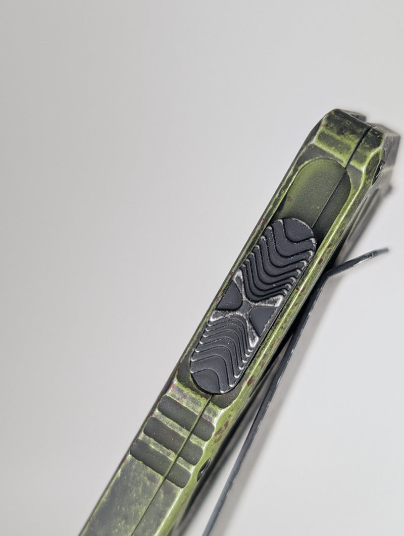 *Consignment* Microtech Exocet D/E Outbreak Full Serrated Out the Front Knife