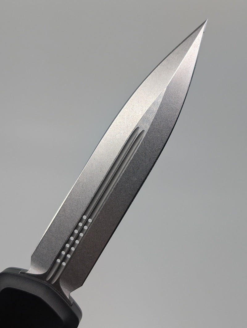 *Consignment* Microtech Hera II Double Edge Stonewash Out the Front Knife (1702-10)