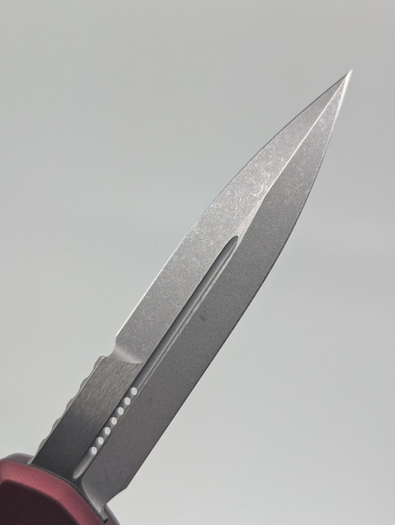 Microtech Hera II Mini Merlot Bayonet Apocalyptic Out the Front Knife