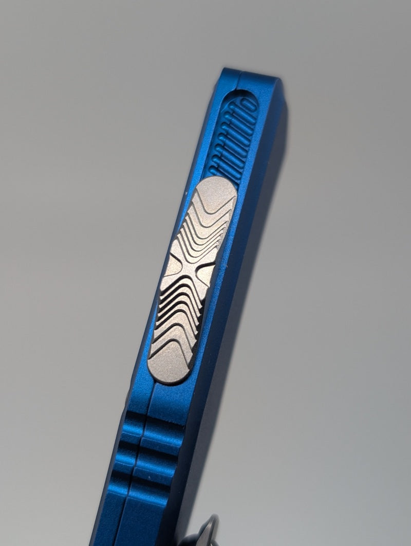 Microtech Hera II Mini Blue Bayonet Stonewash Out the Front Knife