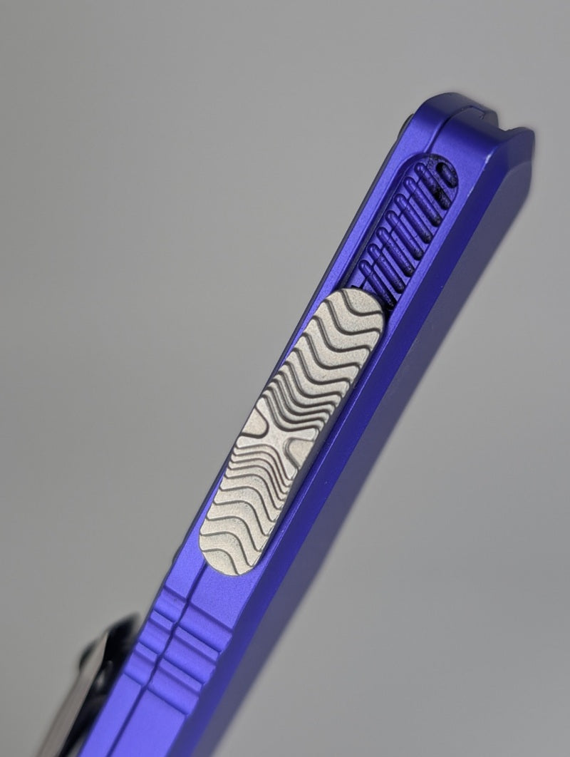 *Consignment* Microtech Hera II Mini Purple Bayonet Stonewash Out the Front Knife