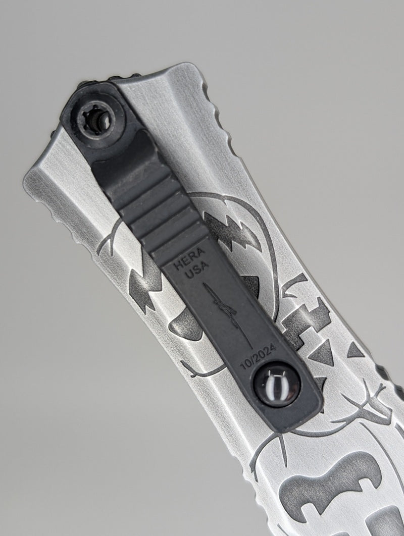 Microtech Hera II Mini D/E Signature Series Brushed Metal Jack-o'-Lantern Out the Front Knife