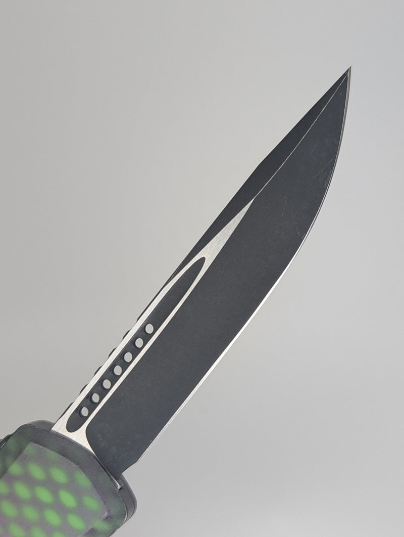 Microtech Hera II Mini S/E Signature Series Purple X-51 Out the Front Knife