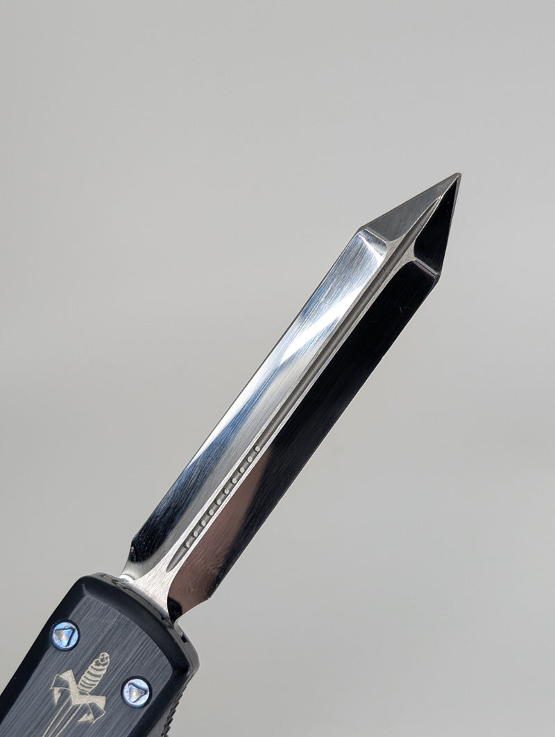 Microtech-Marfione-UTX-70-Spartan-Out-The-Front-Knife-Blade