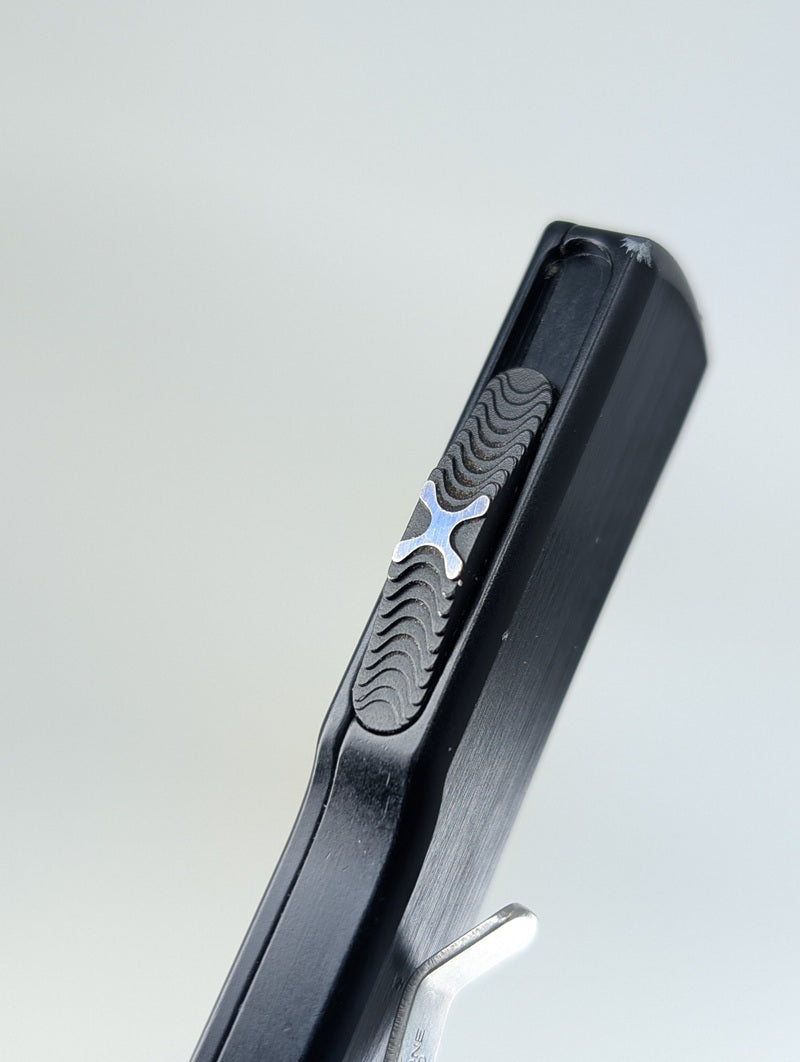 Microtech-Marfione-UTX-70-Spartan-Out-The-Front-Knife-Button