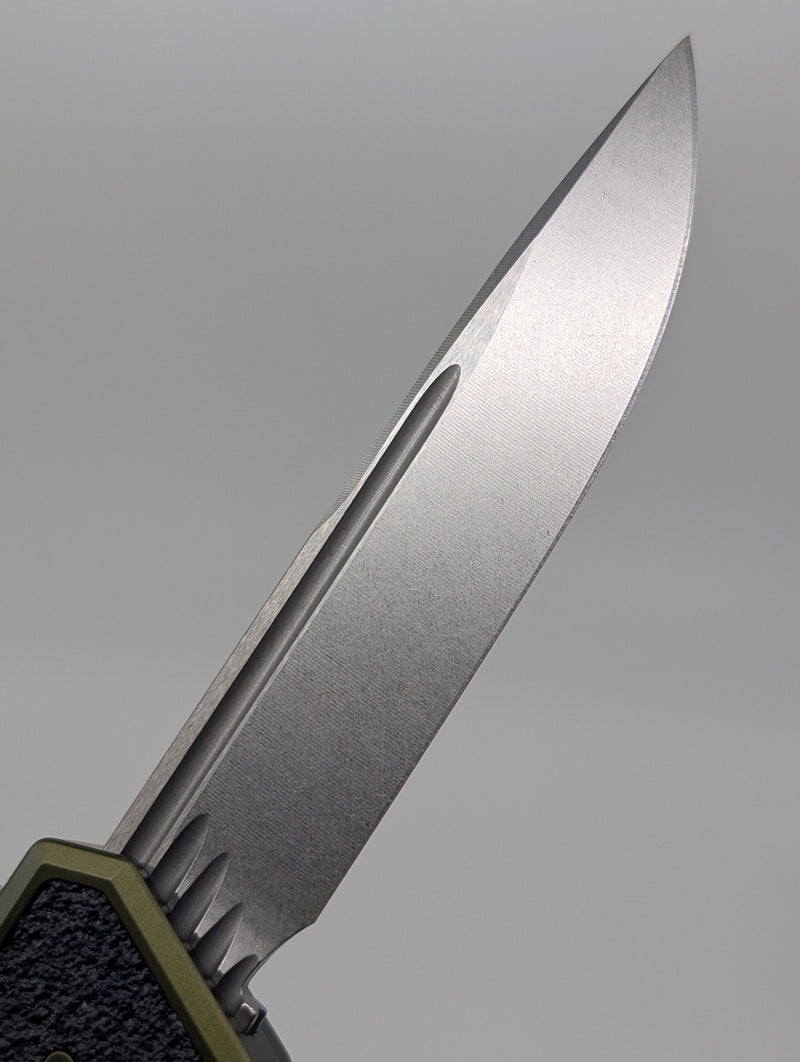 Microtech Scarab II S/E Gen III OD Green Stonewash Out the Front Knife