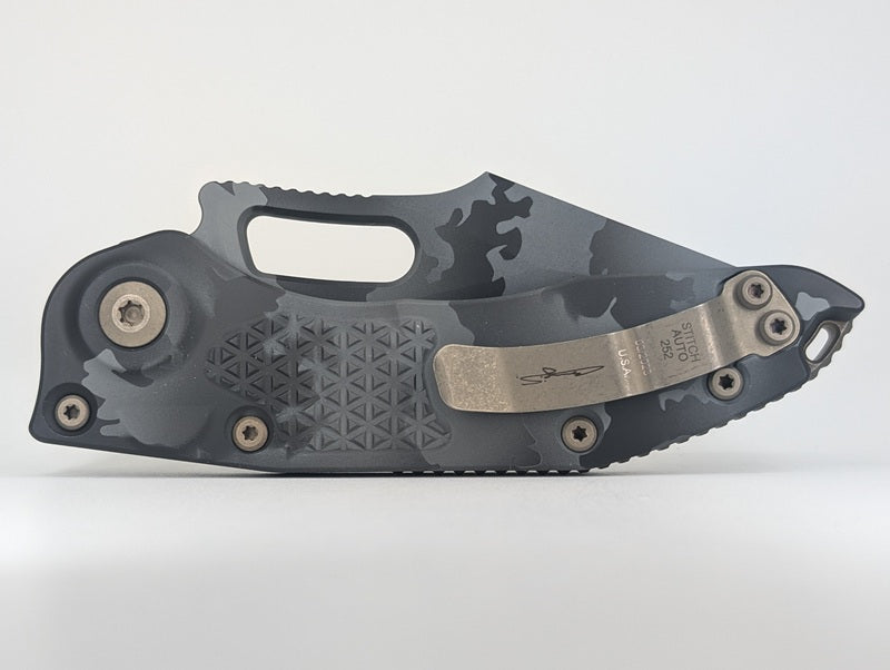 *Consignment* Microtech Signature Series Stitch Auto S/E Urban Camo Full Serrated