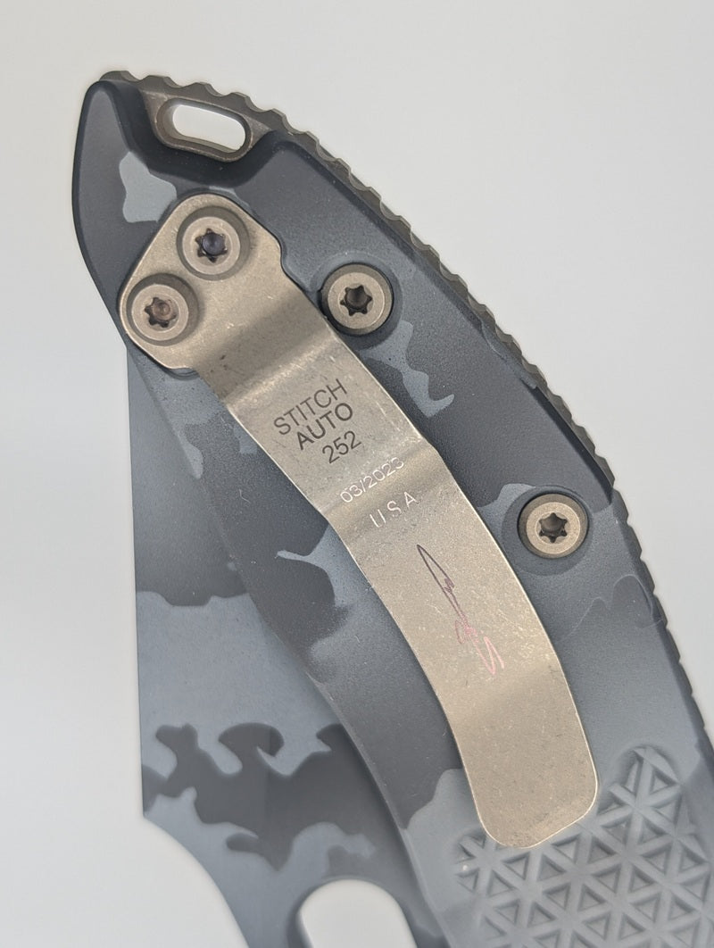 *Consignment* Microtech Signature Series Stitch Auto S/E Urban Camo Full Serrated