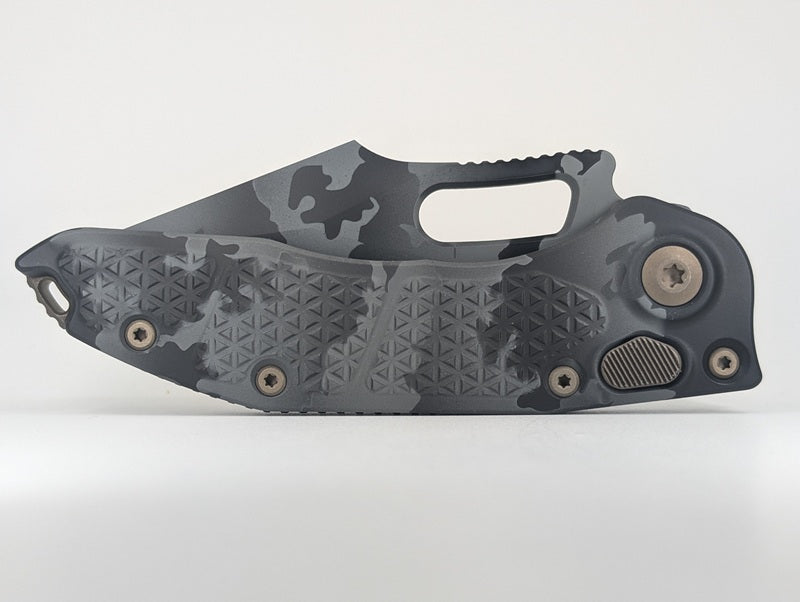 *Consignment* Microtech Signature Series Stitch Auto S/E Urban Camo Full Serrated