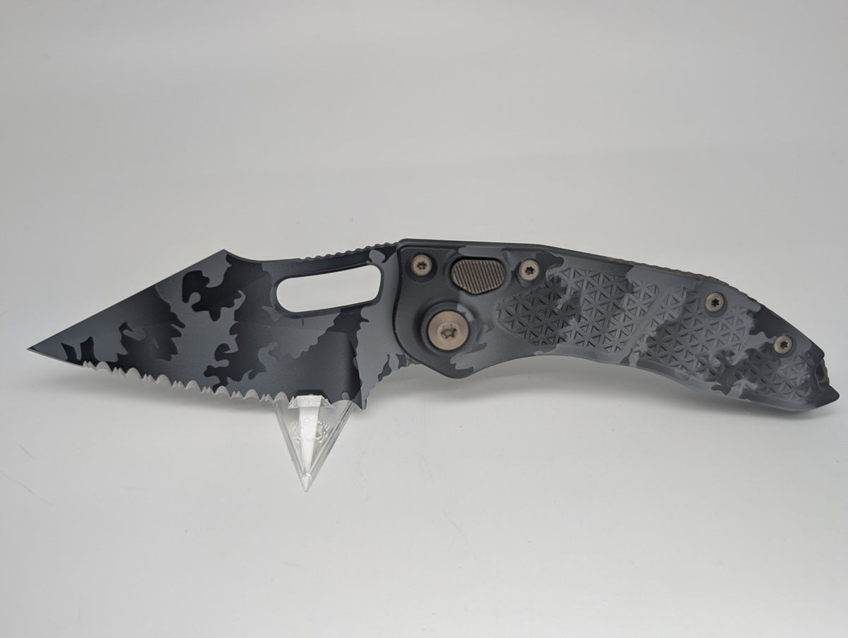 *Consignment* Microtech Signature Series Stitch Auto S/E Urban Camo Full Serrated