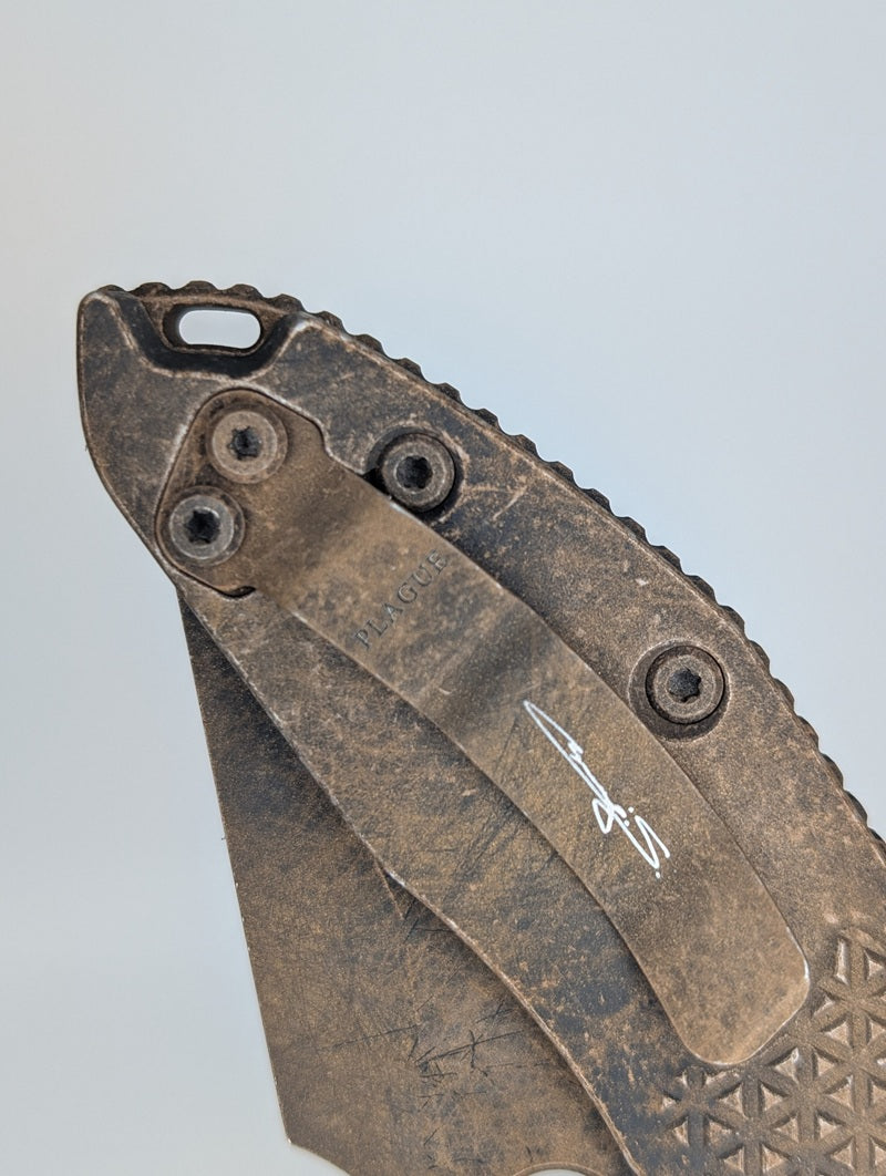 Microtech Stitch Auto S/E Signature Series Plague Outbreak Folding Knife