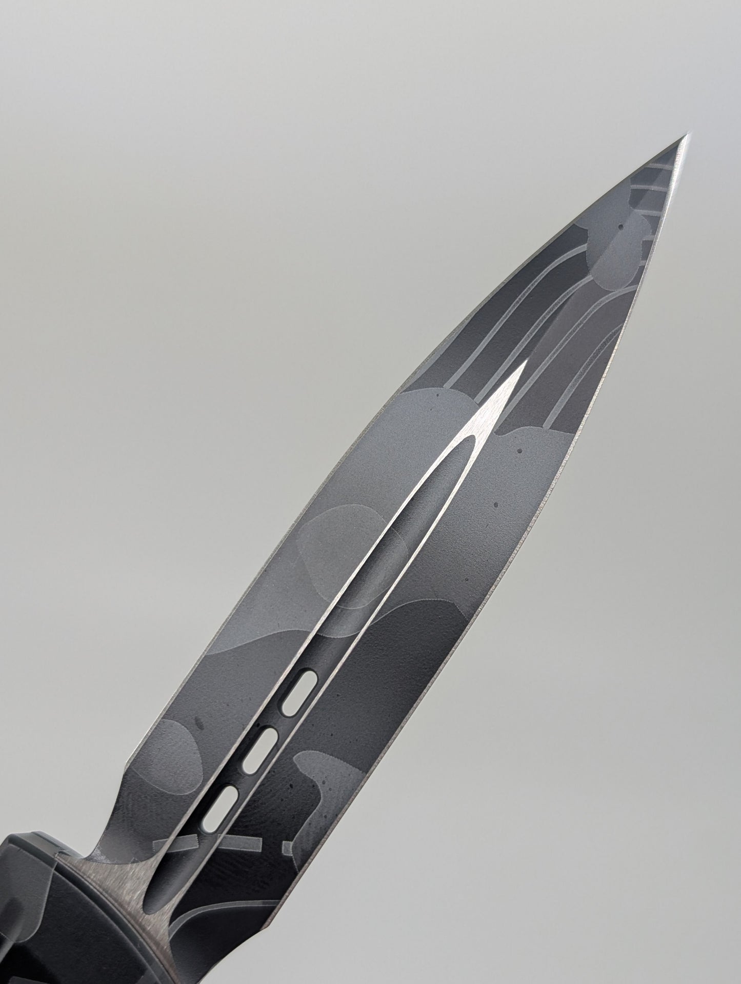 Microtech x Surefire Luminary ZBP D/E Signature Series Topographic Urban Camo Out the Front Knife (Copy)