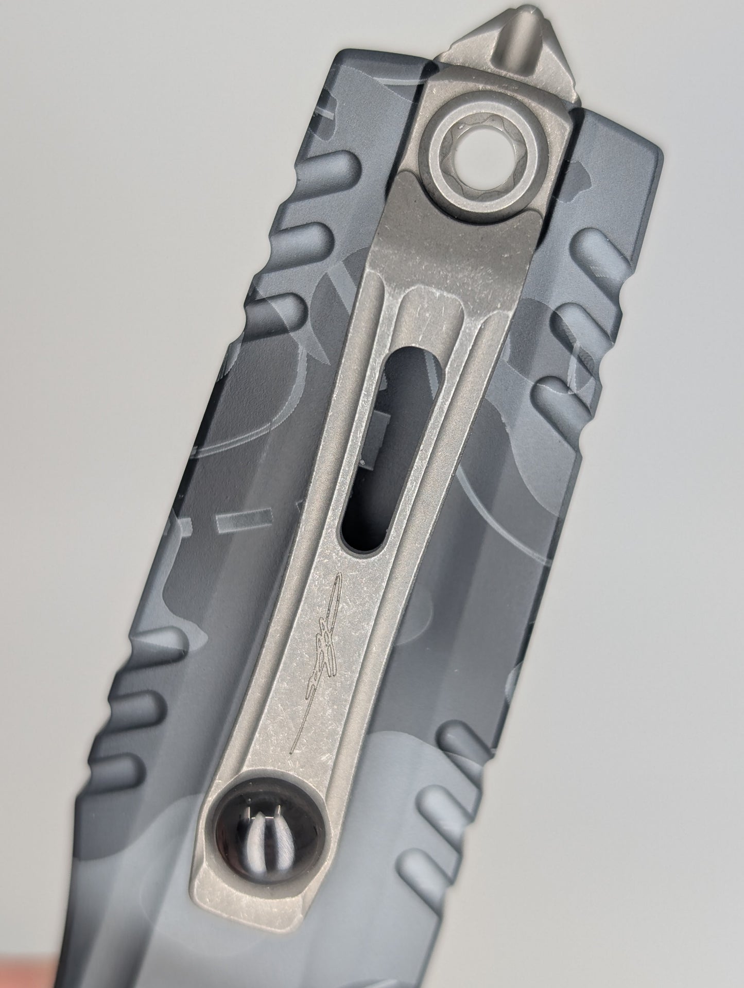 Microtech x Surefire Luminary ZBP D/E Signature Series Topographic Urban Camo Out the Front Knife (Copy)