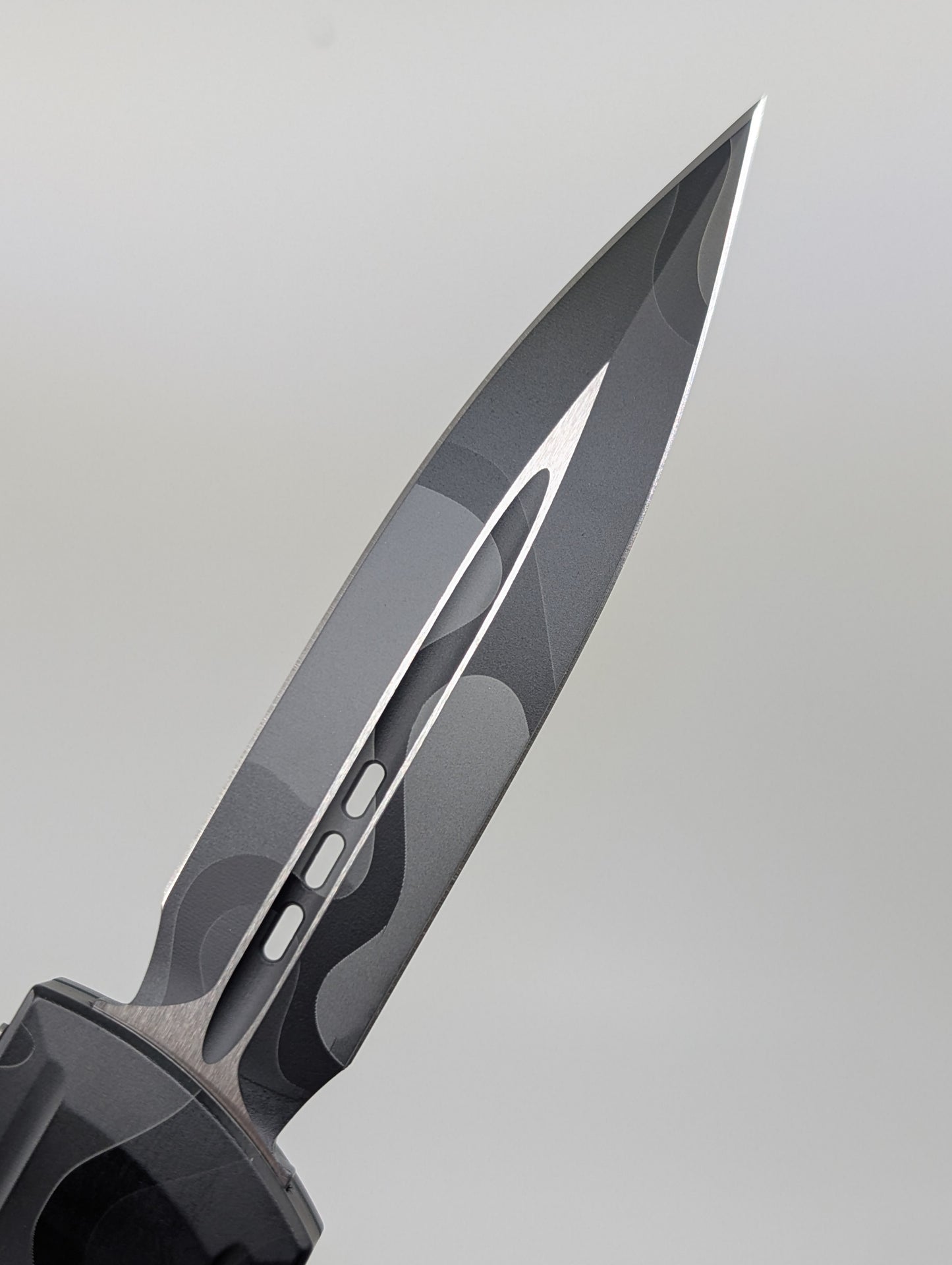 Microtech x Surefire Luminary ZBP D/E Signature Series Backwoods Urban Camo Out the Front Knife