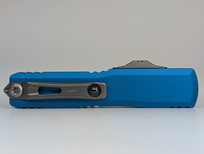 Microtech UTX-70 Gen IV Blue Hellhound Stonewash Out the Front Knife