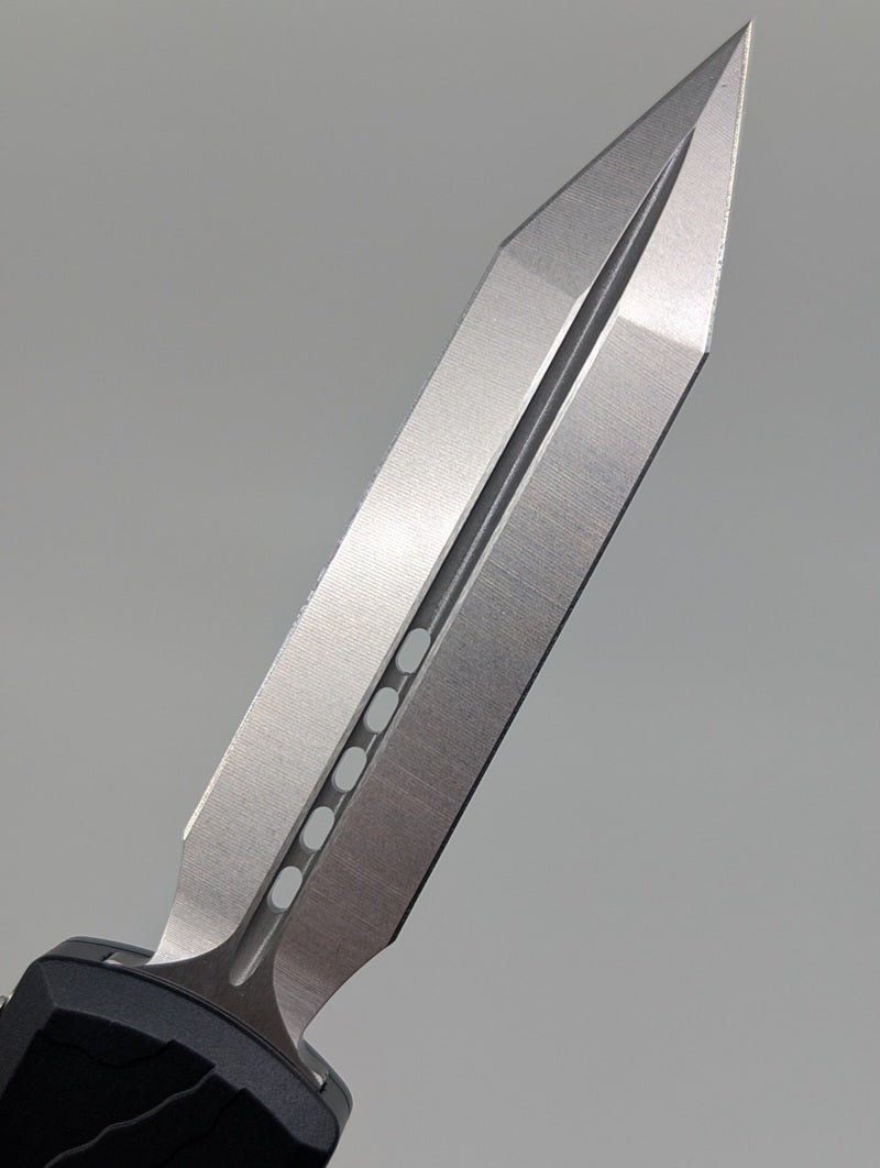 Microtech UTX-85 Gen IV Signature Series Topographic Black Out the Front Knife