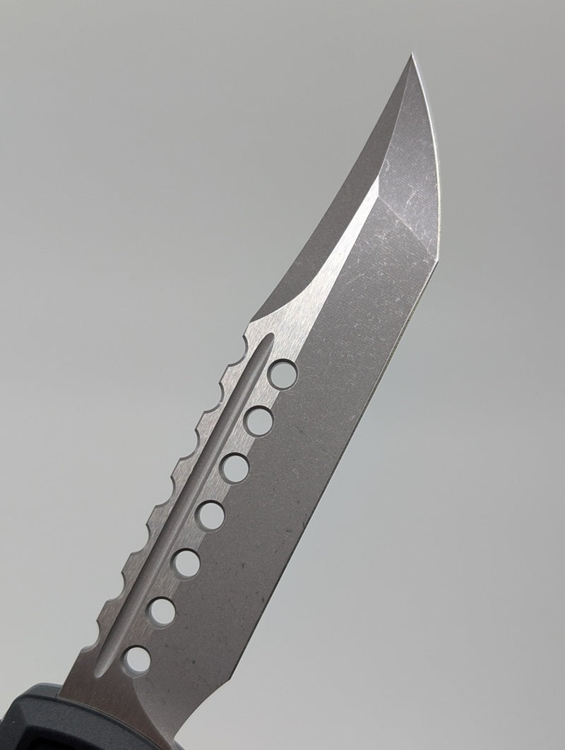 Microtech Signature Series Ultratech EX - ZBP Hellhound Black Out the Front Knife