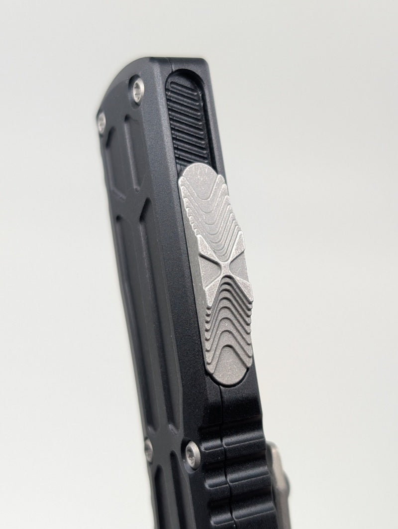 Microtech Signature Series Ultratech EX - ZBP Hellhound Black Out the Front Knife