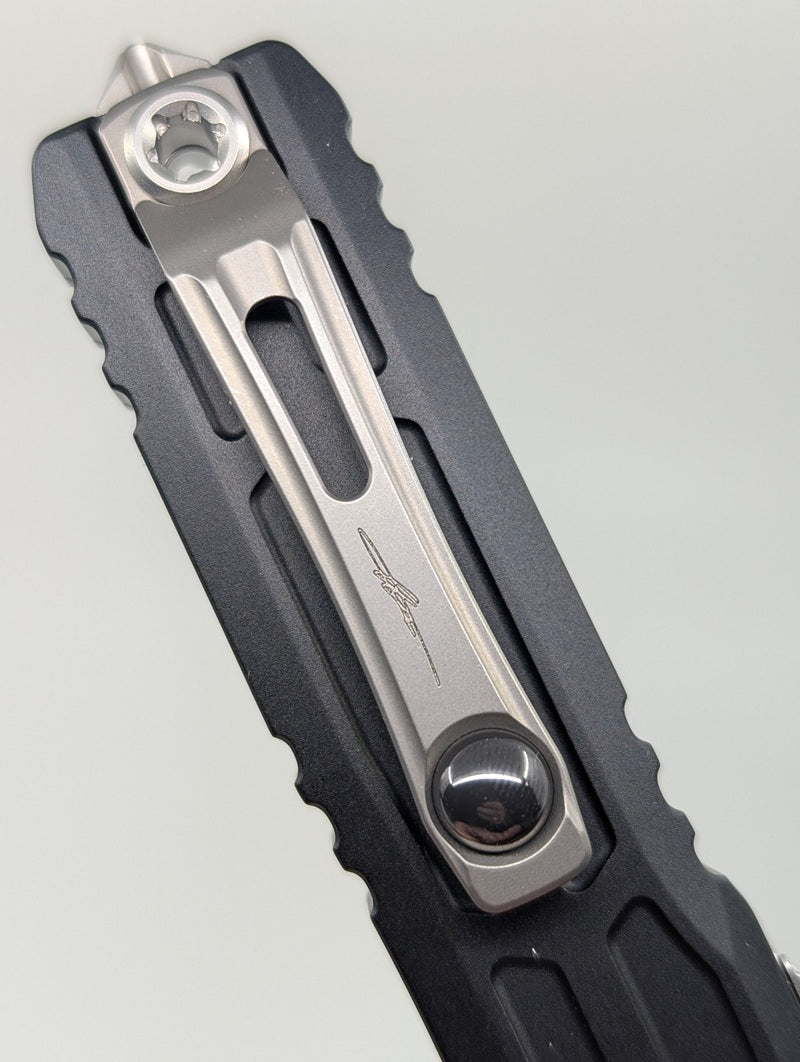 Microtech Signature Series Ultratech EX - ZBP Interceptor Black Out the Front Knife