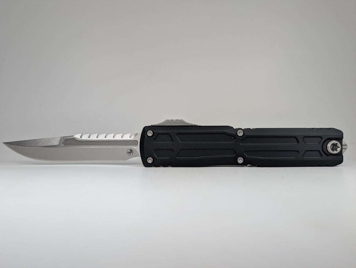 Microtech Signature Series Ultratech EX - ZBP Interceptor Black Out the Front Knife
