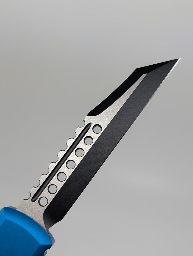 *Consignment* Microtech Ultratech Signature Series Blue / DLC Warhound Out the Front Knife