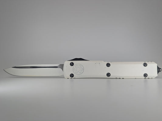 Microtech-Ultratech-Stormtrooper-White-Out-The-Front-Knife-Main