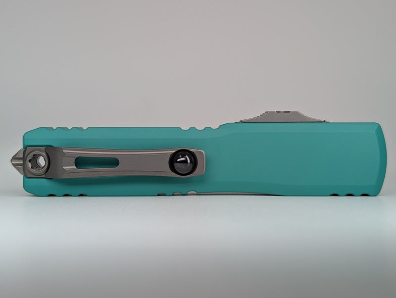Microtech Ultratech ZBP S/E Cerakote Baja Out the Front Knife