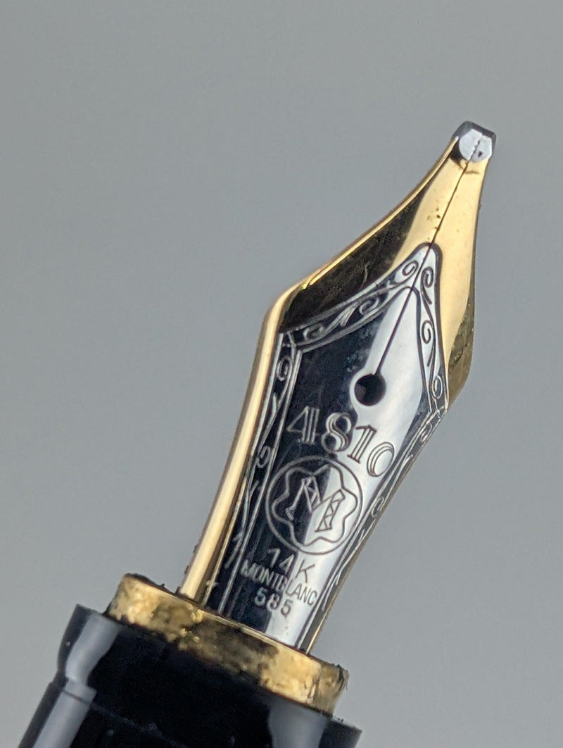 *Consignment* Montblanc Bohéme Rouge Medium Size Non-Retractable Fountain Pen 14k Gold Double Broad Nib
