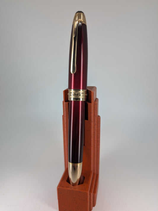*Consignment* Montblanc 146 LeGrand Meisterstuck Solitaire Calligraphy Burgundy Fountain Pen 18k Gold Medium Nib