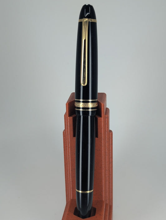 *Consignment* Montblanc Meisterstuck 147 Traveler Fountain Pen 14k Gold Medium Nib