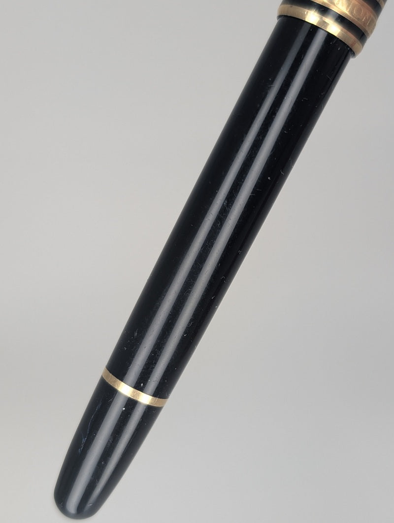 *Consignment* Montblanc Meisterstuck Classique Fountain Pen 14k Gold Medium Nib