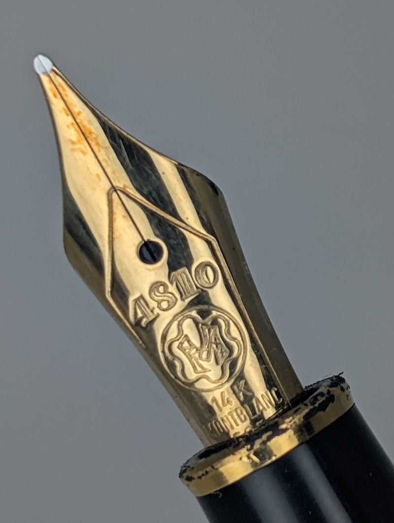 *Consignment* Montblanc Meisterstuck Classique Fountain Pen 14k Gold Medium Nib