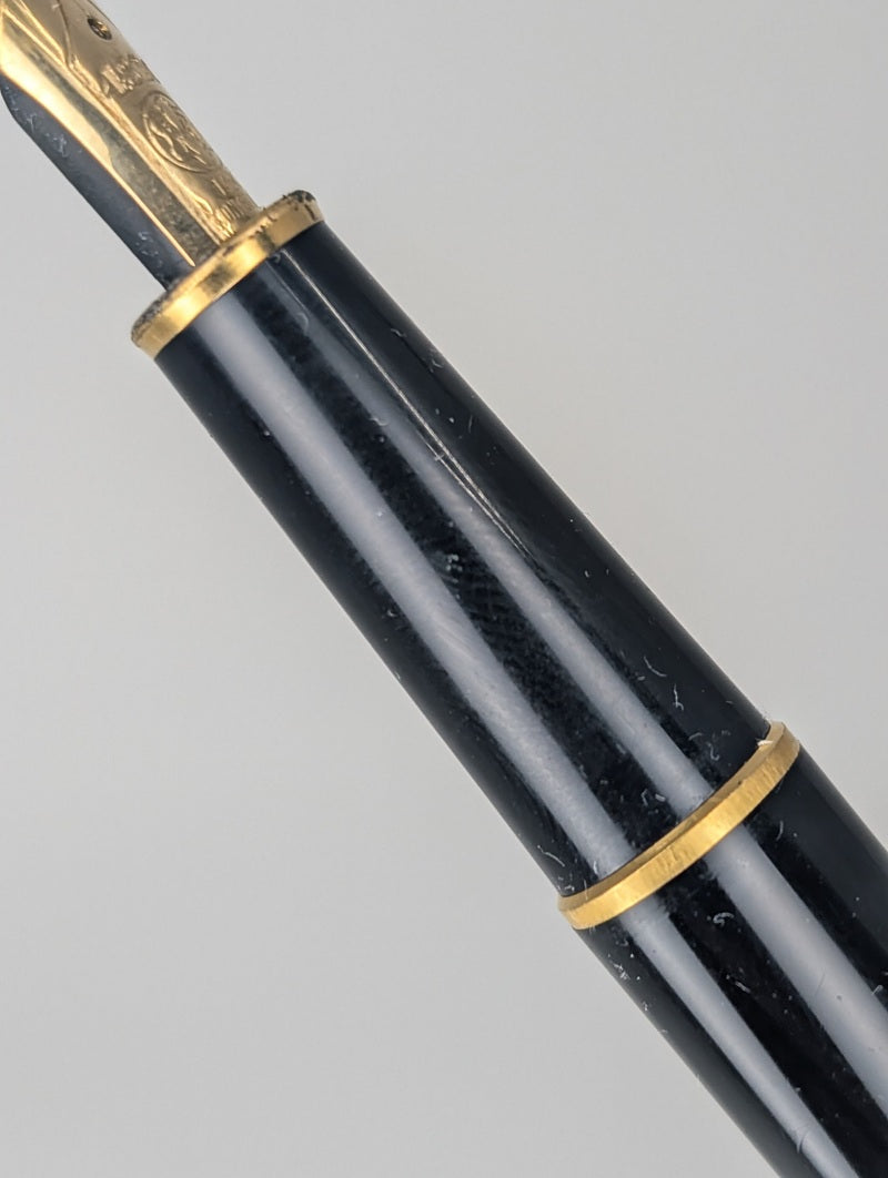 *Consignment* Montblanc Meisterstuck Classique Fountain Pen 14k Gold Medium Nib