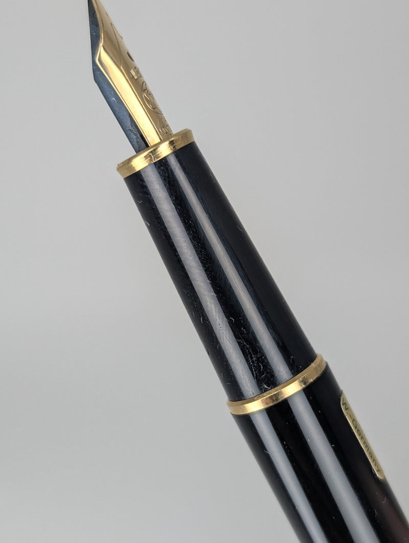 *Consignment* Montblanc Meisterstuck Classique W. Germany Fountain Pen 14k Gold Medium Nib